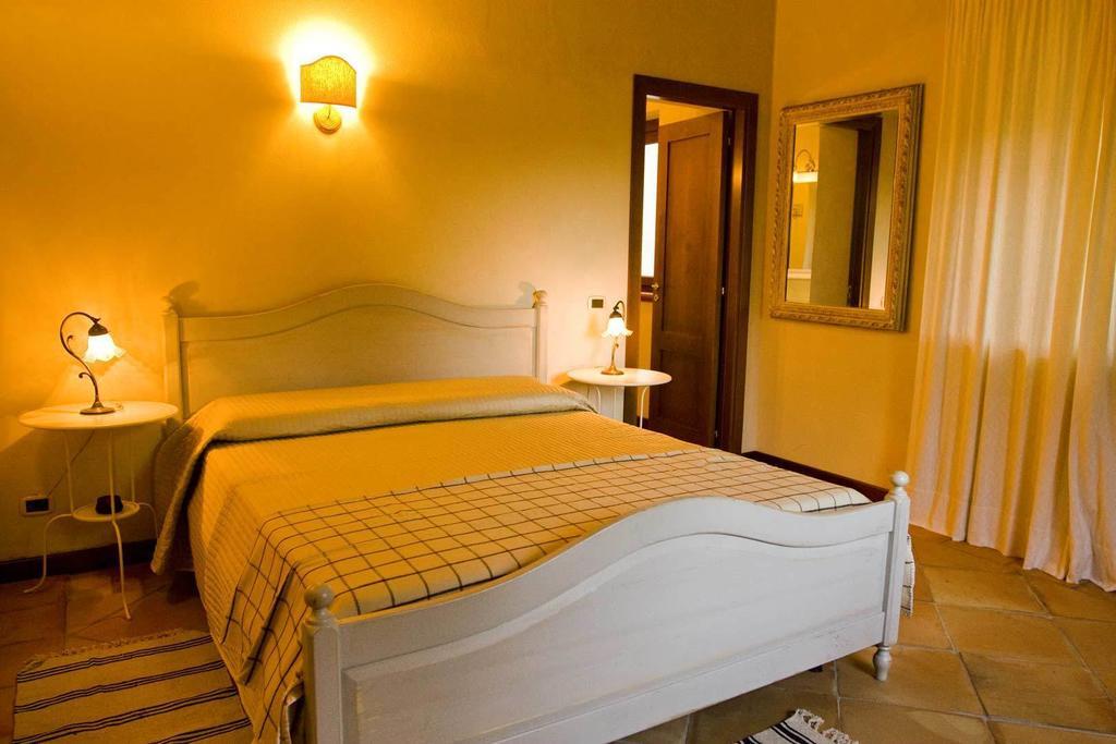 Agriturismo Borgo Serafino 曼贡 客房 照片
